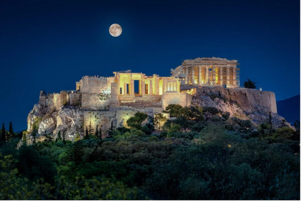 9-Day Greece Grand Tour: Athens, Delphi, Meteora, Santorini & Rhodes