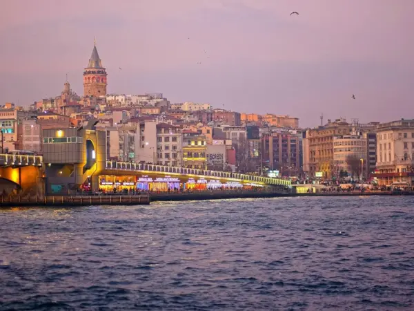 Dolmabahce, Bosphorus Cruise and Two Continents Tour